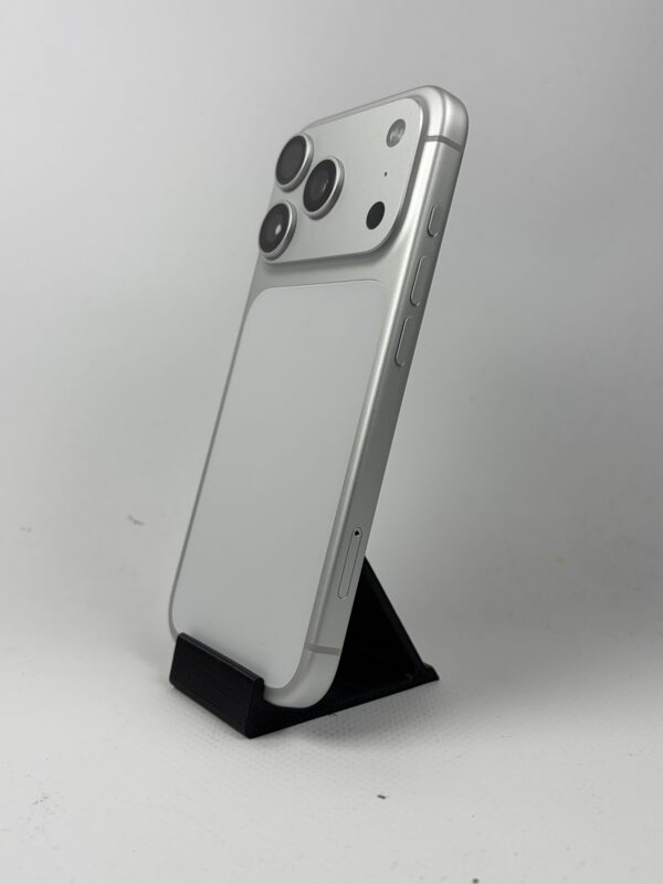 Refurbished iPhone 17 Pro 256GB