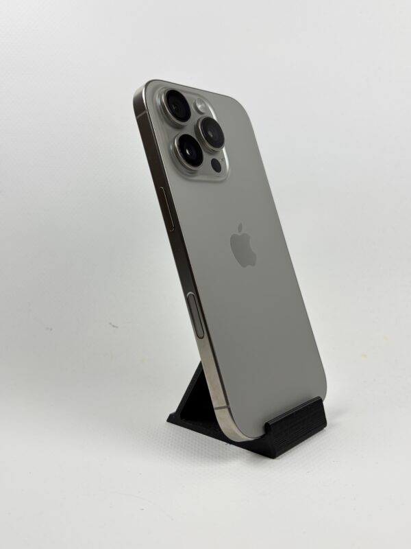 Refurbished iPhone 16 Pro 128GB