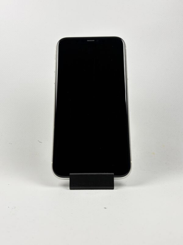 Refurbished iPhone 11 64GB
