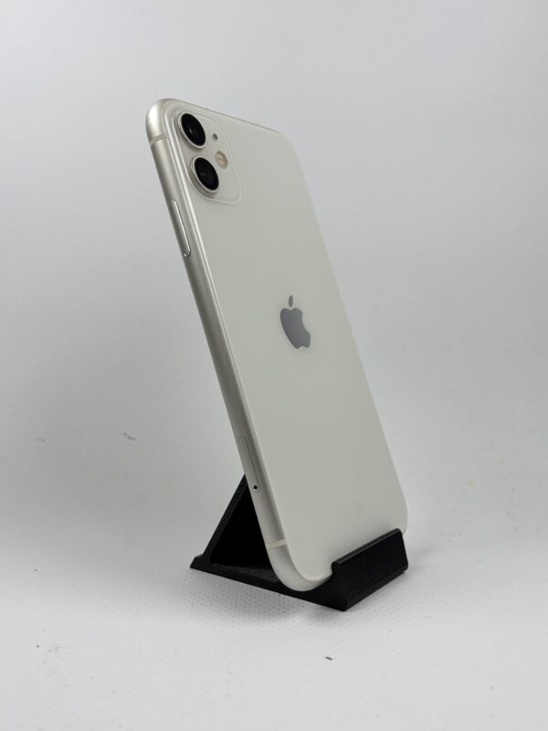 Refurbished iPhone 11 64GB