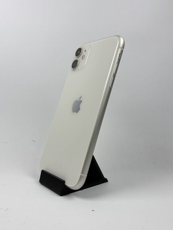 Refurbished iPhone 11 64GB